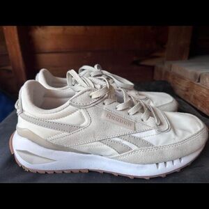Reebok Casual Athletic Shoes Size 9